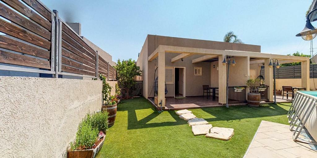 Rom Hatayelet Arad Exterior foto